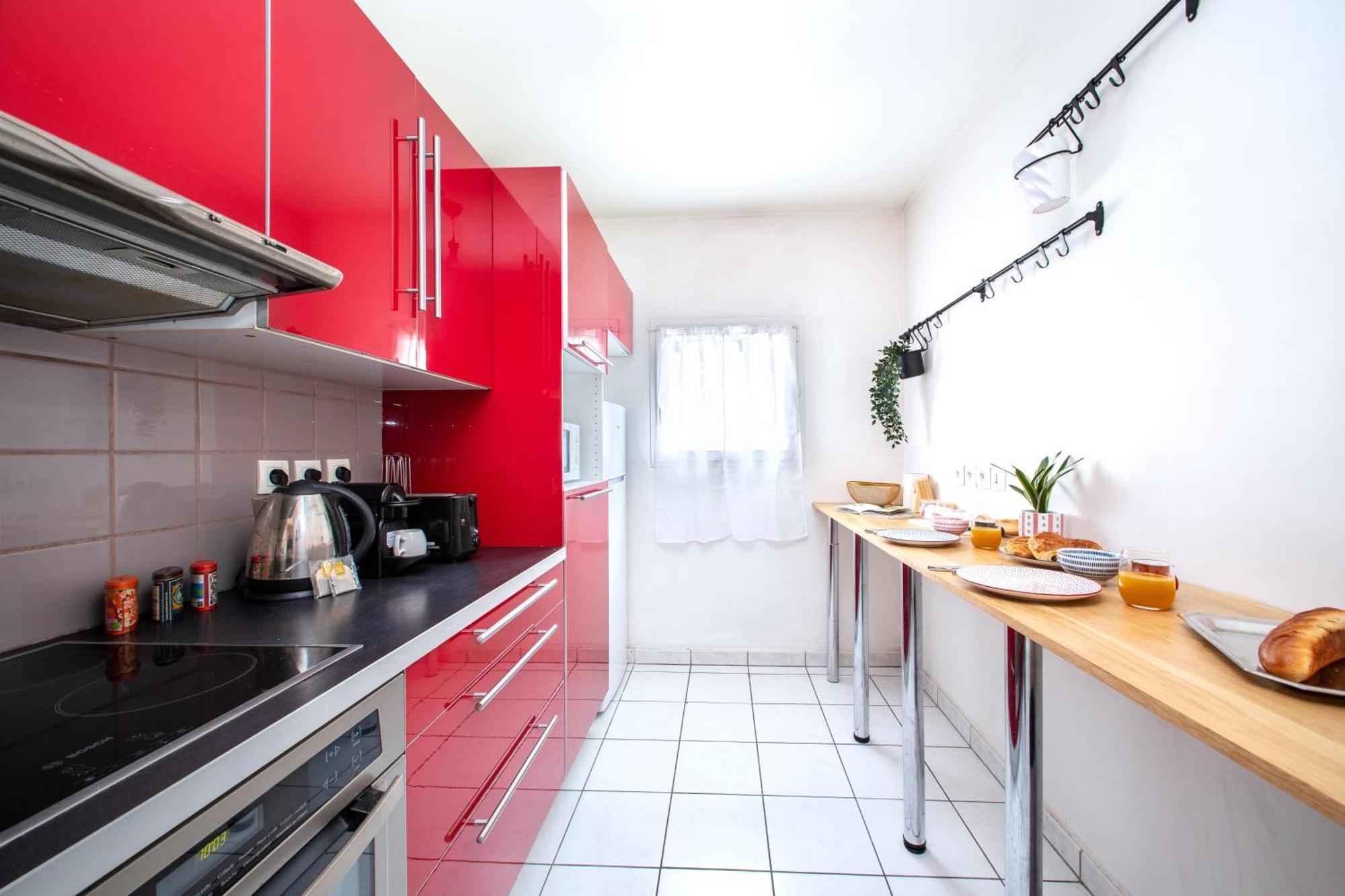 Cosy & Spacieux, Paris 10 Min + Parking Prive. Saint-Ouen (Seine-Saint-Denis)