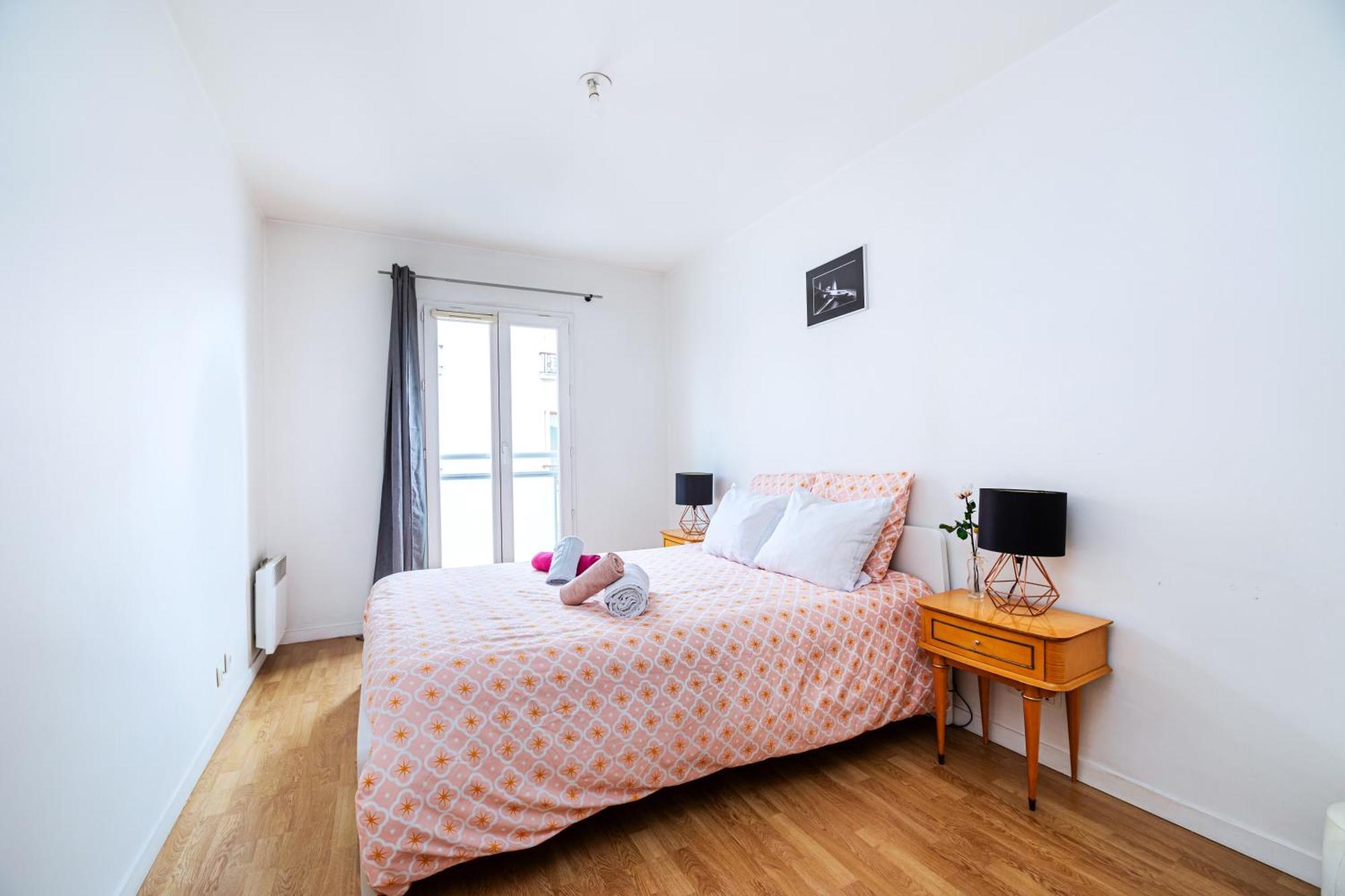 Apartment Cosy & Spacieux, Paris 10 Min + Parking Prive.